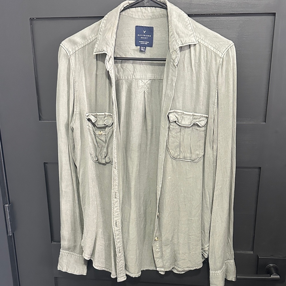 American Eagle Outfitters Men's Light Gray Button Down Shirt